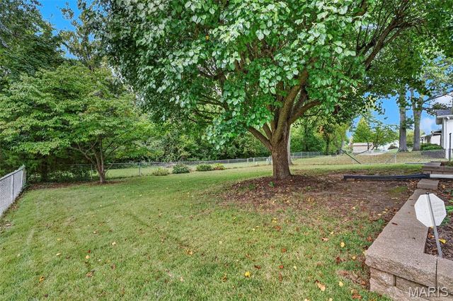 14450 Avocado Lane, Florissant, MO 63034