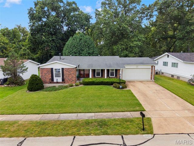 14450 Avocado Lane, Florissant, MO 63034