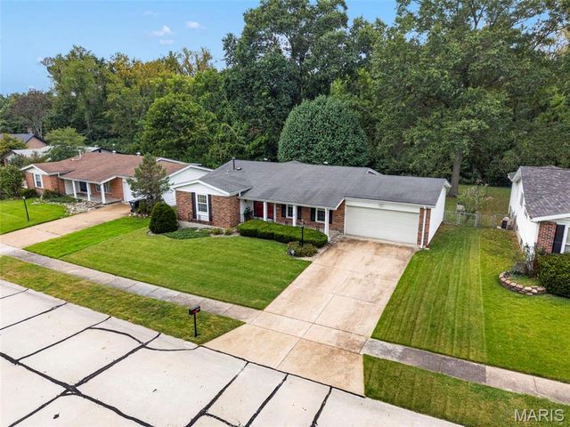 14450 Avocado Lane, Florissant, MO 63034