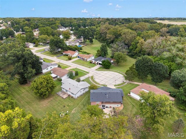 14450 Avocado Lane, Florissant, MO 63034