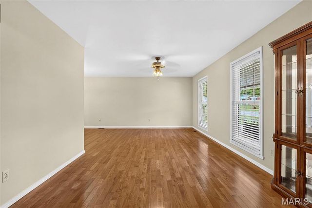 14450 Avocado Lane, Florissant, MO 63034