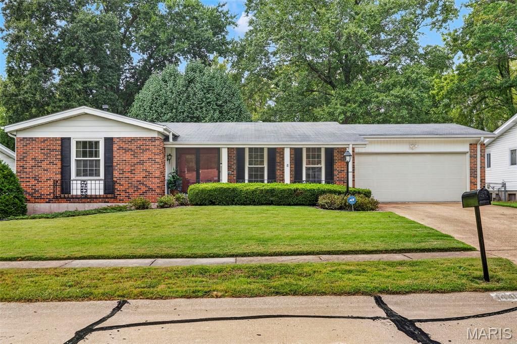 14450 Avocado Lane, Florissant, MO 63034