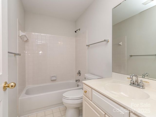 6221 Caslon Court, Charlotte, NC 28270