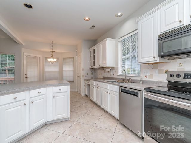 6221 Caslon Court, Charlotte, NC 28270