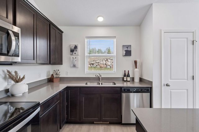 1114 Meadow Lane, Waconia, MN 55387