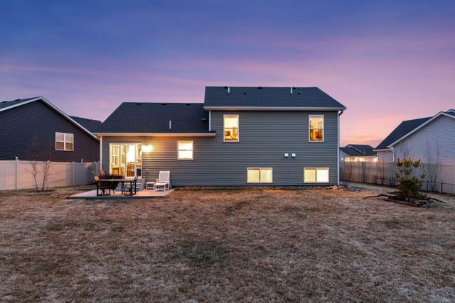 1114 Meadow Lane, Waconia, MN 55387