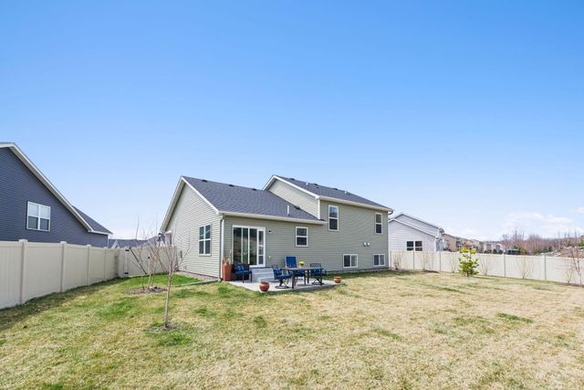 1114 Meadow Lane, Waconia, MN 55387