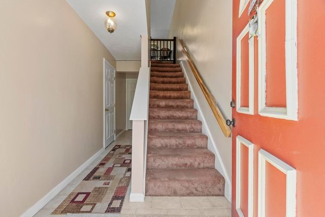 52 Heritage Dr 52, Tewksbury, MA 01876