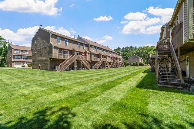 52 Heritage Dr 52, Tewksbury, MA 01876