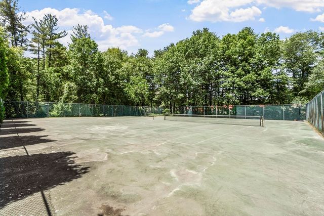 52 Heritage Dr 52, Tewksbury, MA 01876