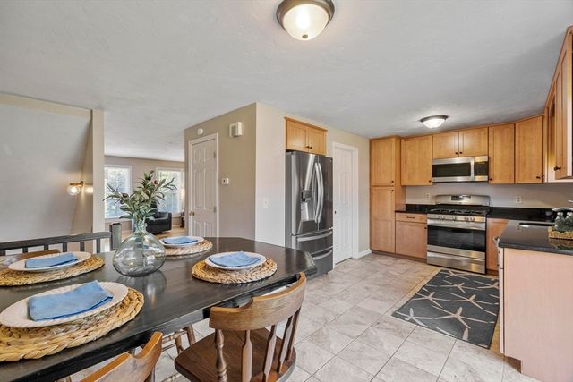 52 Heritage Dr 52, Tewksbury, MA 01876