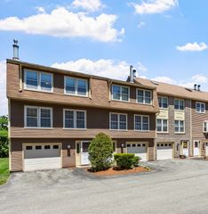 52 Heritage Dr 52, Tewksbury, MA 01876