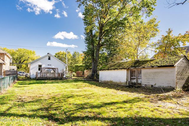 29 Wilson Avenue, Manalapan, NJ 07726