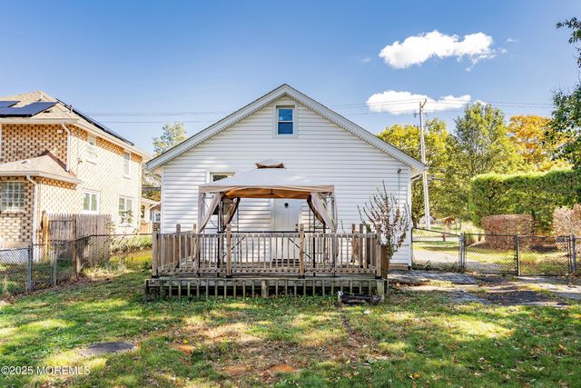 29 Wilson Avenue, Manalapan, NJ 07726