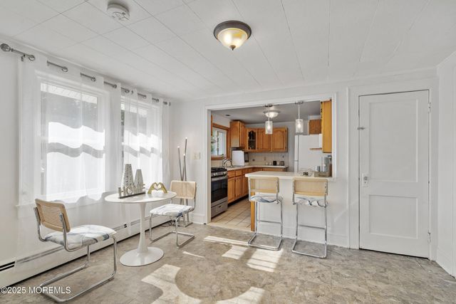 29 Wilson Avenue, Manalapan, NJ 07726