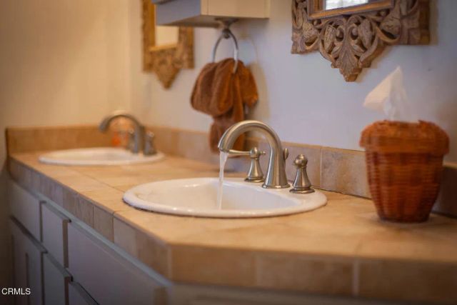 1284 Ferrara Drive, Ojai, CA 93023