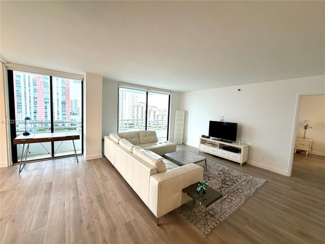 3300 NE 192nd St 1713, Aventura, FL 33180