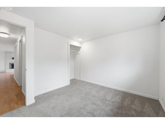 3705 PEPPERTREE Dr, Eugene, OR 97402