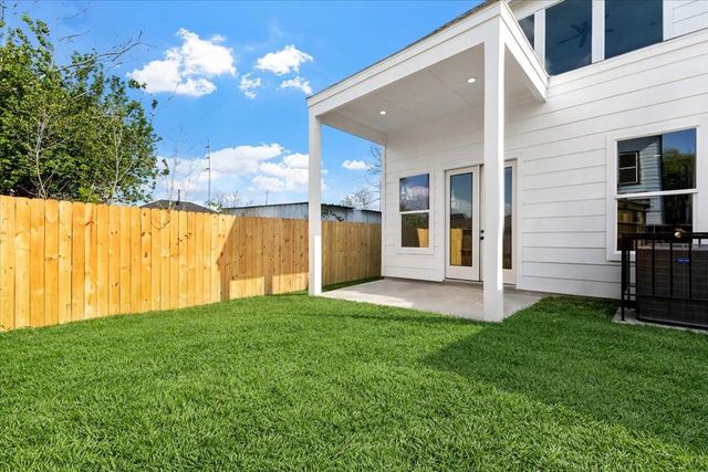 313 Tennessee Street, Houston, TX 77029