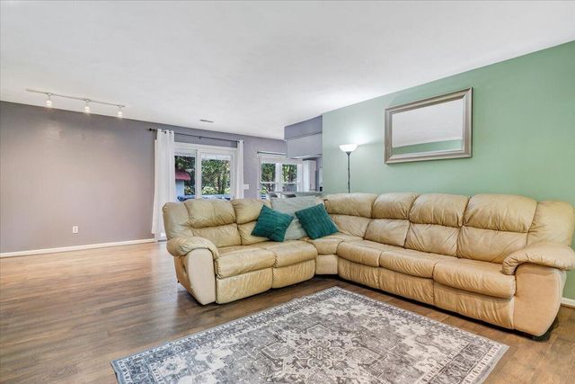 1233 Martha DR, Roanoke, VA 24019