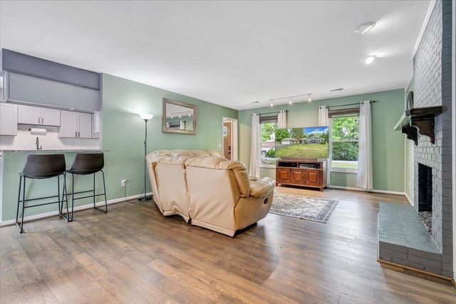 1233 Martha DR, Roanoke, VA 24019