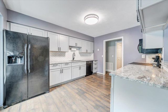 1233 Martha DR, Roanoke, VA 24019