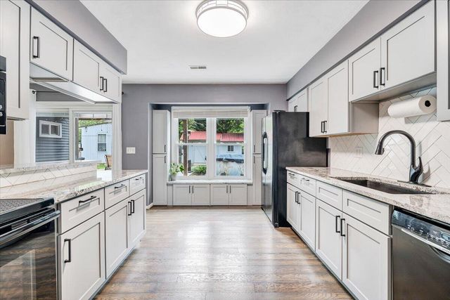 1233 Martha DR, Roanoke, VA 24019