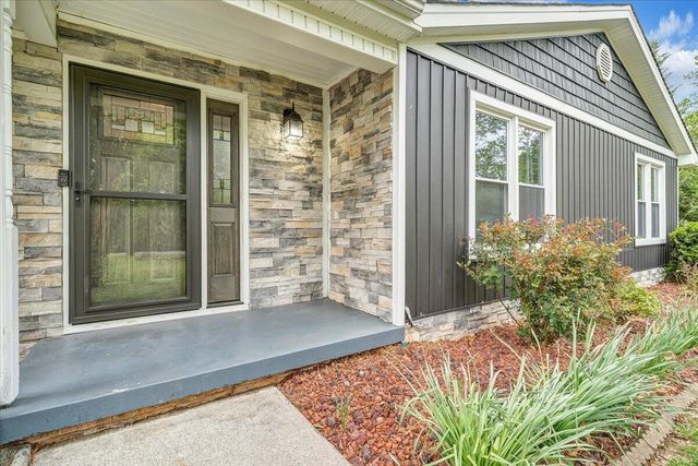 1233 Martha DR, Roanoke, VA 24019