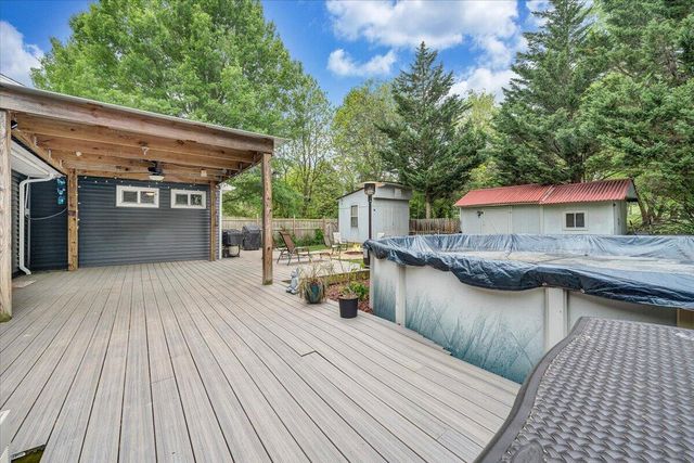 1233 Martha DR, Roanoke, VA 24019