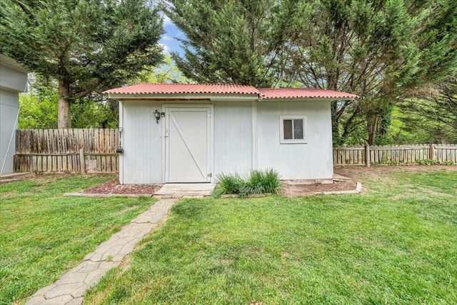 1233 Martha DR, Roanoke, VA 24019
