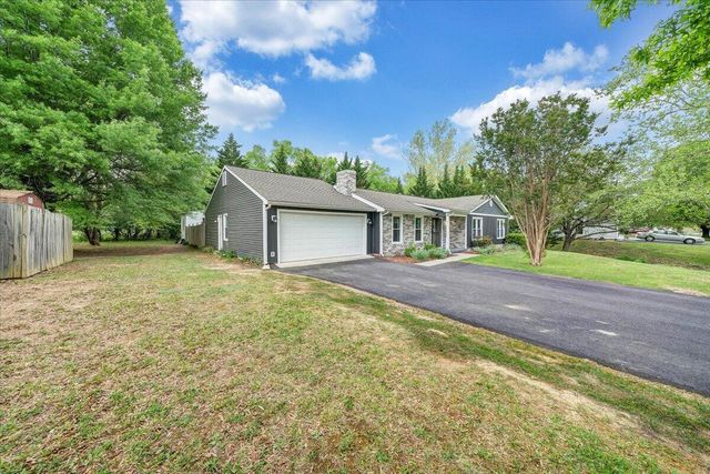 1233 Martha DR, Roanoke, VA 24019