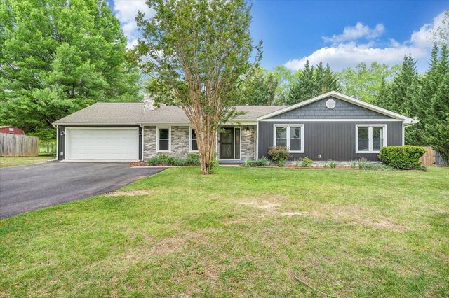 1233 Martha DR, Roanoke, VA 24019