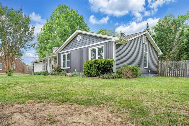 1233 Martha DR, Roanoke, VA 24019