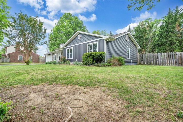 1233 Martha DR, Roanoke, VA 24019