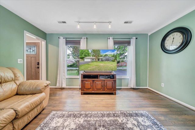 1233 Martha DR, Roanoke, VA 24019