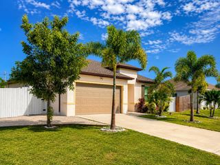 729 SW Haas Avenue, Port St. Lucie, FL 34953