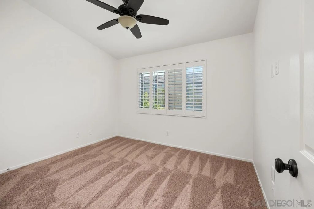 Image 21 of property listing at 12541 El Camino Real, San Diego, CA 92130