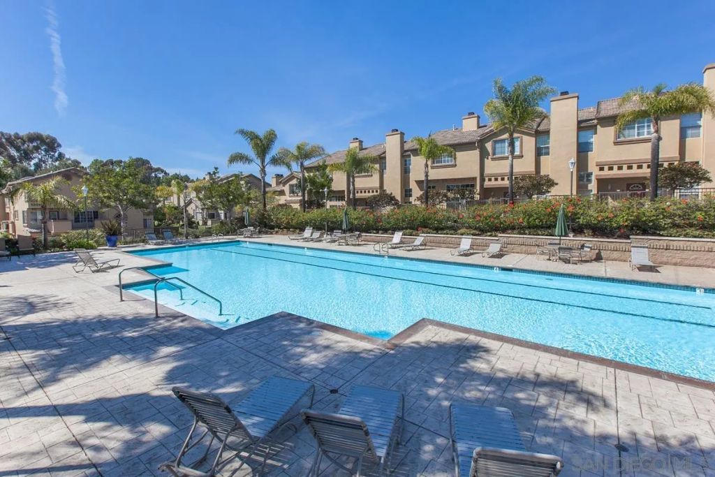 Image 27 of property listing at 12541 El Camino Real, San Diego, CA 92130