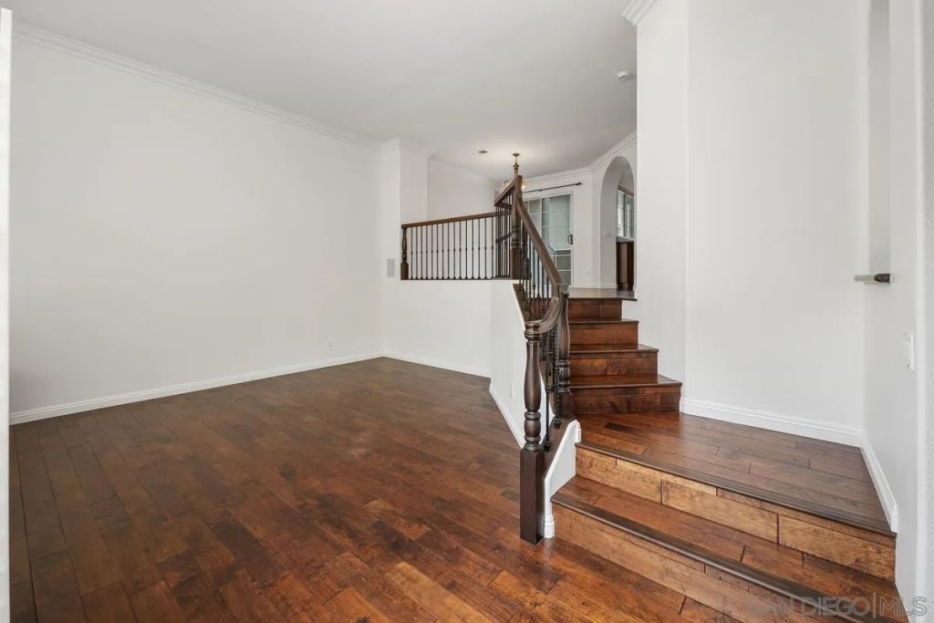 Image 7 of property listing at 12541 El Camino Real, San Diego, CA 92130