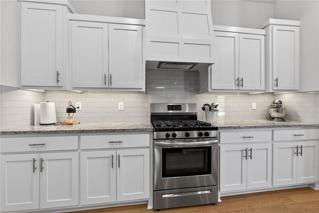 1669 N Pershing Street, Fayetteville, AR 72704