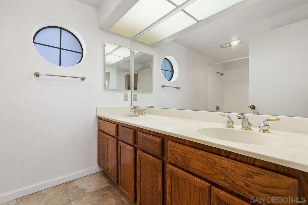 Image 18 of property listing at 3165 Vista Mar, Carlsbad, CA 92009