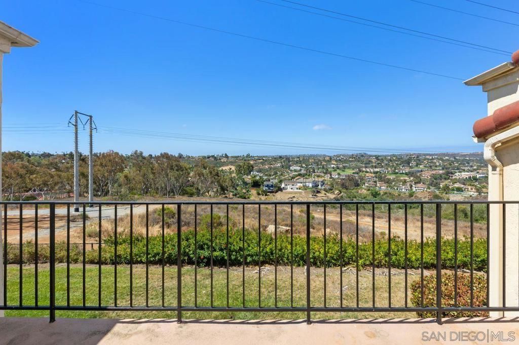 Image 37 of property listing at 3165 Vista Mar, Carlsbad, CA 92009