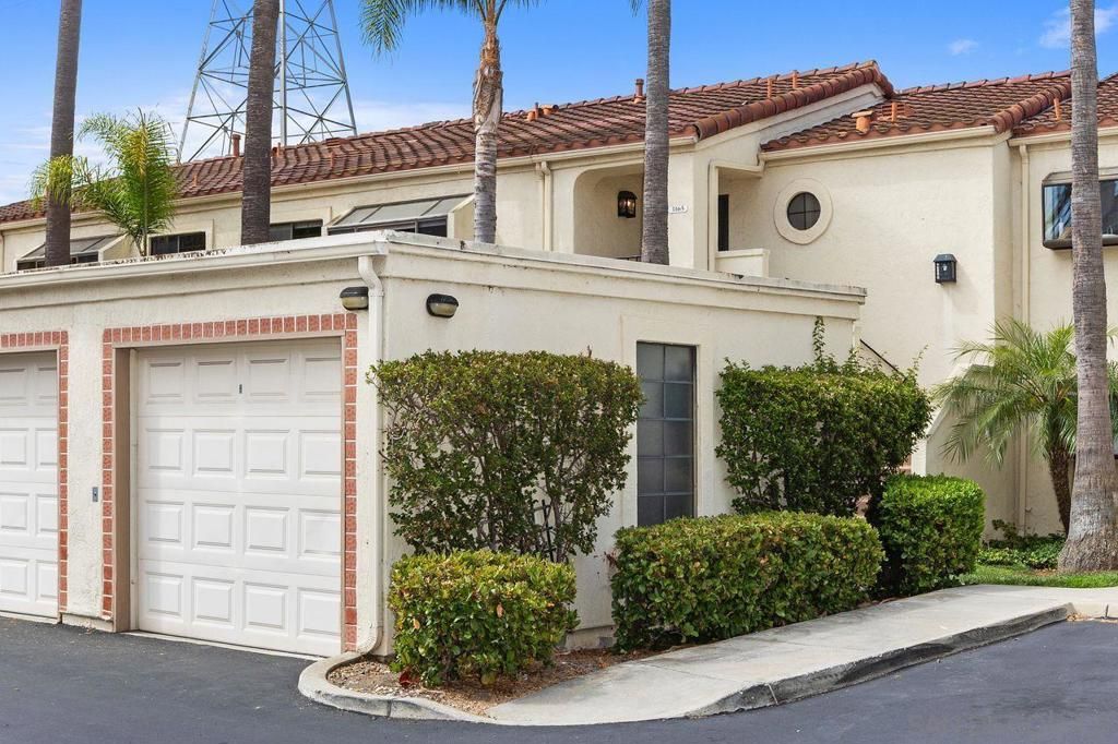 Image 4 of property listing at 3165 Vista Mar, Carlsbad, CA 92009