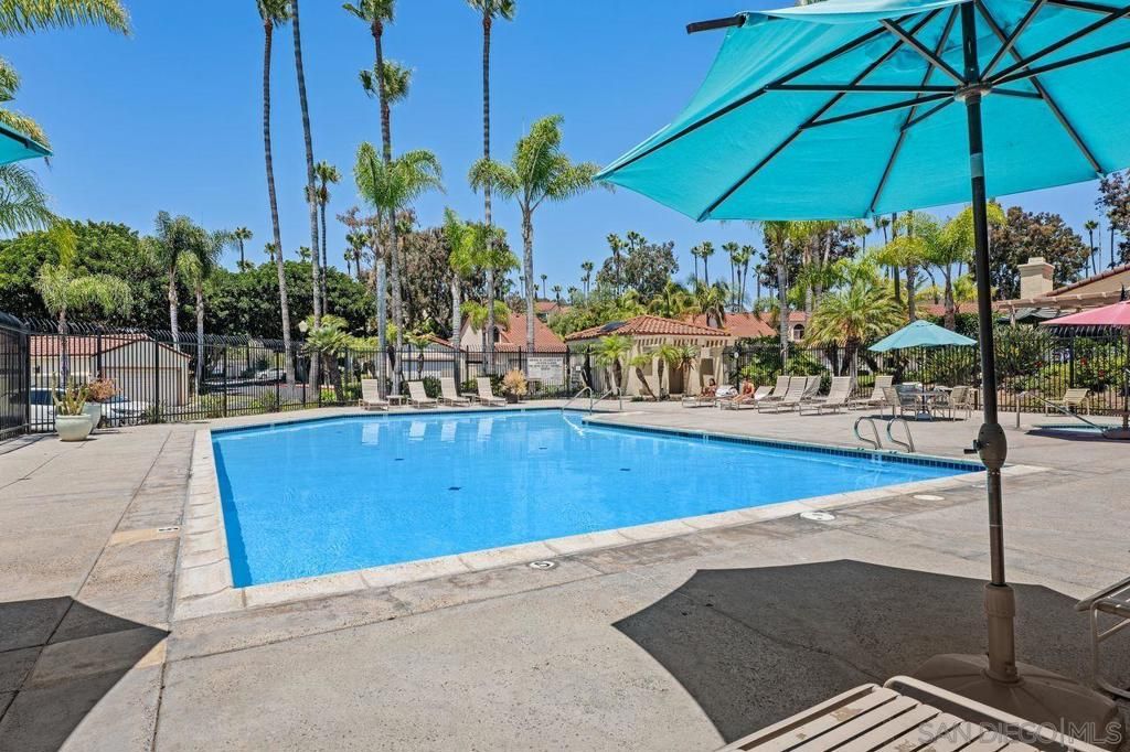 Image 40 of property listing at 3165 Vista Mar, Carlsbad, CA 92009