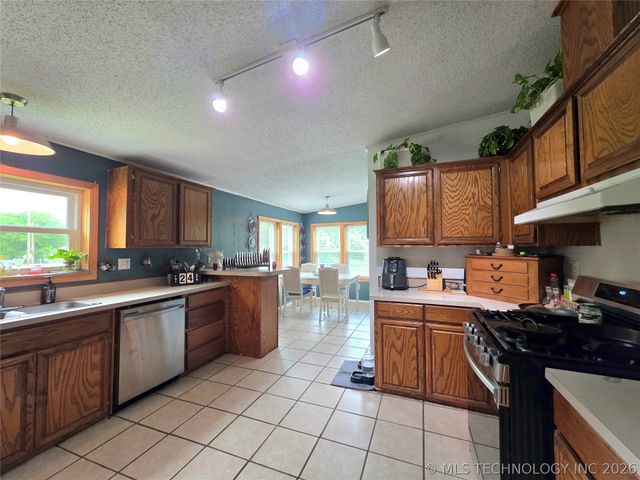 14894 E Main Street, Claremore, OK 74019