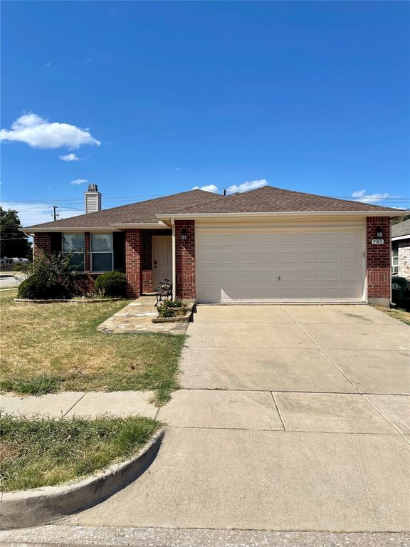 3501 Clydesdale Drive, Denton, TX 76210