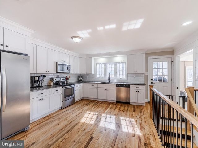 1185 WOODWARD DR, West Chester, PA 19380