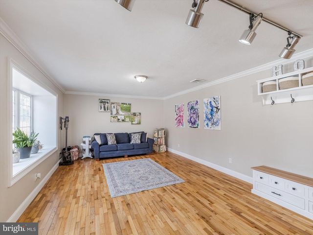 1185 WOODWARD DR, West Chester, PA 19380