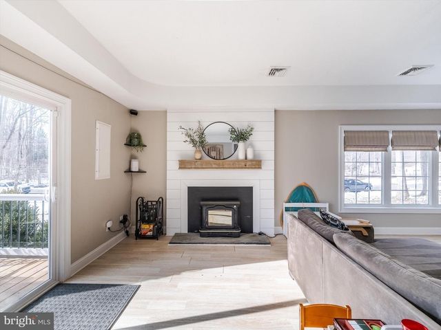 1185 WOODWARD DR, West Chester, PA 19380