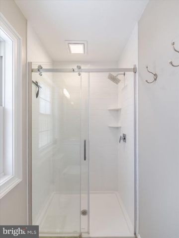 1185 WOODWARD DR, West Chester, PA 19380